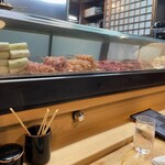 やきとり 半どん - カウンターからの眺め