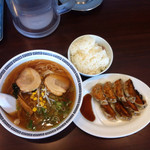麺の館 - 醤油ラーメン＋ライス＆餃子