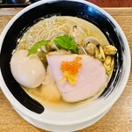 麺処 しろくろ - 浅蜊とムール貝の汐そば1,000円と半熟味玉150円