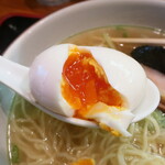 麺ぽーかろぅ - 味玉の中身