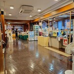 唐津城売店 - 売店の様子