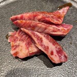 肉 希々 - 