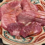 肉 希々 - 