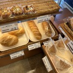 サンエトワール - 佐賀県産小麦粉のフランスパンありました。なぜ、佐賀なのか？？気になる。