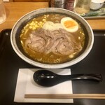 牛こくラーメン まる勝 - カレーラーメン、セール価格で¥900-（税込）