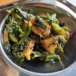 ラジドゥルバール - 小松菜とじゃがいも炒め