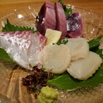 魚とし - （※写真4）刺身（おまかせ3種盛り）