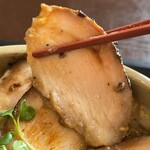 新美商店 - 鶏チャーシューリフト