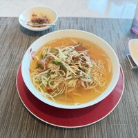 広東料理 センス - 京鴨と九条葱 京鴨出汁の香港細麺