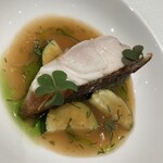 オーグードゥジュール メルヴェイユ 博多 - ズッキーニとの相性が良い。さらにカタバミのシュウ酸が細やかながら良いアクセント。