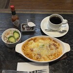 コロナ - チーズスパゲッティとコーヒー