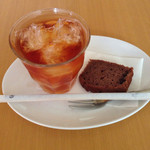 ダブリンルームカフェ - アイスティーとランチデザート