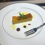 和フレンチバル村塾 屋根裏 別邸 - テリーヌ ド フロマージュ／濃厚で美味…チーズケーキに岩塩合うわ〜♡味変できるのが嬉しい♡