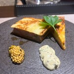 和フレンチバル村塾 屋根裏 別邸 - アミューズ／パテ ド カンパーニュ　キッシュ
      この写真が暗くて見えにくい挟まったパテが美味なのよー！