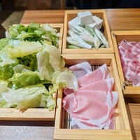 しゃぶしゃぶ・創作料理居酒屋 豚吟 栄店 - 