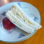 ABCカフェガーデンズ - 玉子サンドイッチ二切れランチに付きます〜♥
