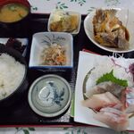 お食事処 さとう - 刺身定食1650円