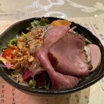 神戸牛焼肉 八坐和 - 牛サラダ