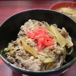 江戸川食堂 - 牛丼 700円。味噌汁 150円。