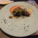 TEATRO IUKI - ・佐賀産の豚ロース 付け合せにスペイン産の栗 上には秋トリュフ パプリカのソース 
      →豚の銘柄は忘れてしまいました。脂の甘みがあり、肉も柔らかく美味しかったです