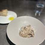 イナカーザ - 香茸、ポルチーニの出汁　リゾット、カルナローリ（お米）