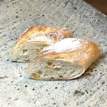 ブランジェリー オランジュ - オレンジ フランスパン