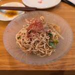 羊咩咩 - 干し豆腐香草あえ