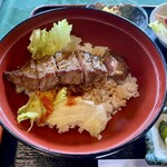 平尾カントリークラブ - ミニステーキ丼