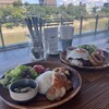 カフェ+ダイニングバー メローズ