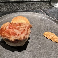 神楽坂 鉄板焼 向日葵 - 和牛バーガー