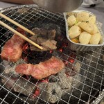 炭火焼肉ホルモン まる味 - 