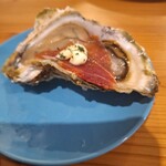 SHUCKER’S - 生牡蠣の生ハムのせ