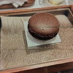 ラチュレ - 鹿のブラッドマカロン