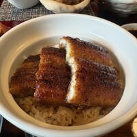 炭焼うな富士 白壁別邸 - カリふわで美味しい