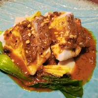 魚China YO - （※写真7）（メイン）真鯛の蒸し物　よだれ鶏のソース（2人分）