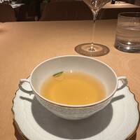 イル・リストランテ ニコ・ロミート - セロリなど野菜のスープ