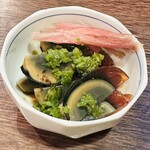 福満苑 鼓楼 - ピータン青唐辛子添え