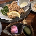 ゲンセンソザイ商店 プーレ イスウ - しょう油から揚げ定食
                                1310円(税込)