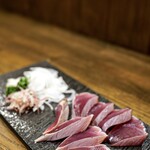 肴屋しんたく - カツオタタキ