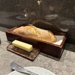 レストラン リューズ - パンとバター