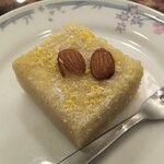 インド料理 パリワル - 上品な甘さのスージカハルワ。丁寧に作られていますね〜