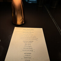 ザ タヴァン グリル＆ラウンジ - 