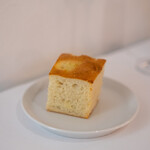 LA TAVOLA DI ADORO - 自家製玉ねぎのフォカッチャ