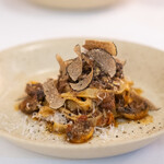 LA TAVOLA DI ADORO - 和牛スネ肉のラグー、手打ちタリアテッレ