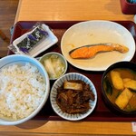 なか卯 - 銀鮭牛小鉢朝食
