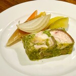 ラ・トォルトゥーガ - 2人で切り分けても相当大きい。