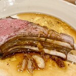 ラ・トォルトゥーガ - 400gの仔羊はとにかく大きく、そして柔らかい！