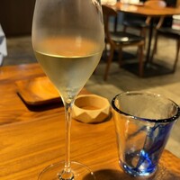 イル ネッビオ - おすすめ季節のスプマンテ（セッテンブリーノ　ソアーベ　スプマンテ）