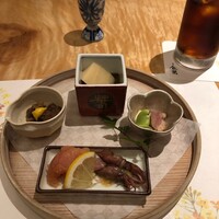 対馬のどぐろとイカ活き造り 博多 魚蔵 都ホテル店 - 