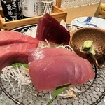 吟醸マグロ - マグロ刺身盛り三種２人前！
